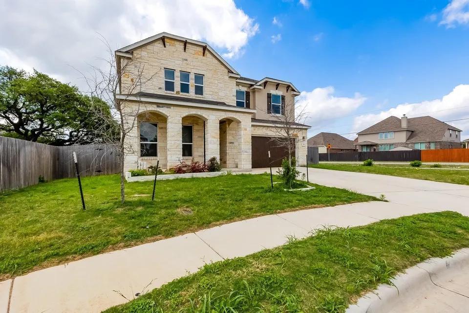 716 Priscilla Ct in Leander, TX - Building Photo