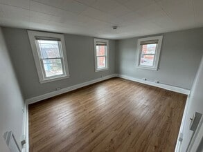 39 Bank St in Derby, CT - Building Photo - Building Photo