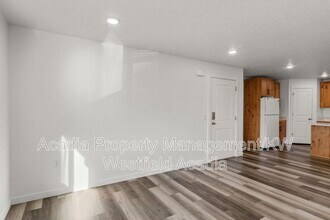 5741 S 5th Ave in Pocatello, ID - Building Photo - Building Photo