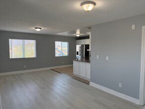 238 E 73rd St, Unit 238 in Los Angeles, CA - Building Photo - Building Photo