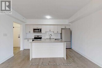 5 Chef Ln in Barrie, ON - Building Photo - Building Photo