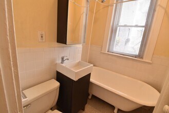 125 Park Dr in Boston, MA - Building Photo - Building Photo