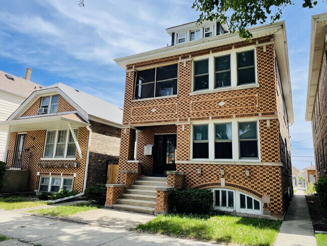 4623 S Harding Ave-Unit -1 in Chicago, IL - Building Photo - Building Photo
