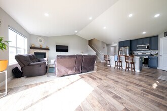 18085 Harlow Path in Lakeville, MN - Building Photo - Building Photo