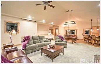 3390 Beaver Brae in South Lake Tahoe, CA - Building Photo - Building Photo