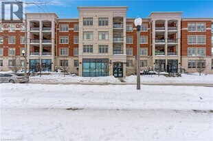 195 Commonwealth St in Kitchener, ON - Building Photo