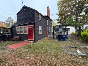 315 Maplewood Ave in Portsmouth, NH - Building Photo - Building Photo