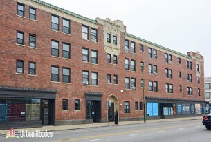 3314 W Diversey Ave, Unit M03H in Chicago, IL - Building Photo