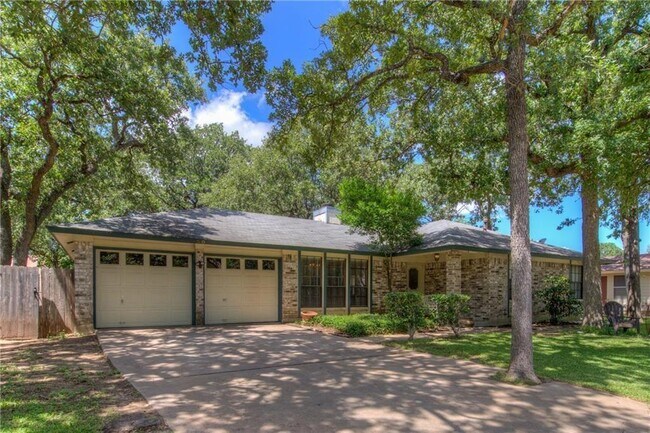 property at 307 Ridgewood Dr