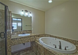 27160 Vista Rd in Helendale, CA - Building Photo - Building Photo