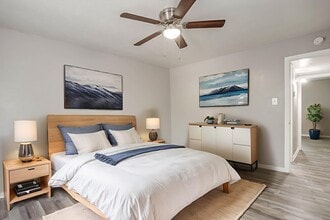 Foxfire Apartment Homes in Denton, TX - Foto de edificio - Building Photo