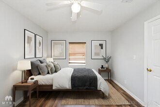 4418 Tareyton Ln in Houston, TX - Foto de edificio - Building Photo