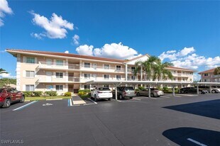 5980 Amherst Dr in Naples, FL - Building Photo