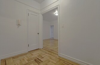 165 Pinehurst Ave in New York, NY - Building Photo - Building Photo