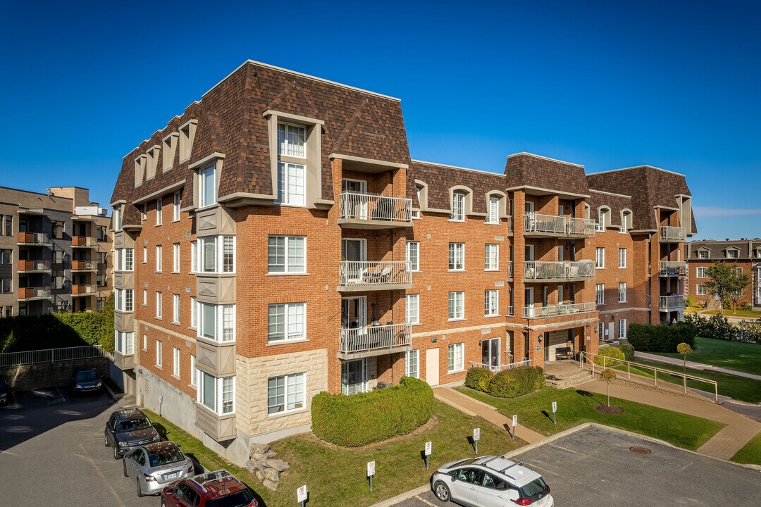 2995 Claude-Henri-Grignon St in Montréal, QC - Building Photo