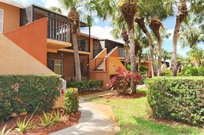 4080 Looking Glass Ln-Unit -2906 in Naples, FL - Building Photo