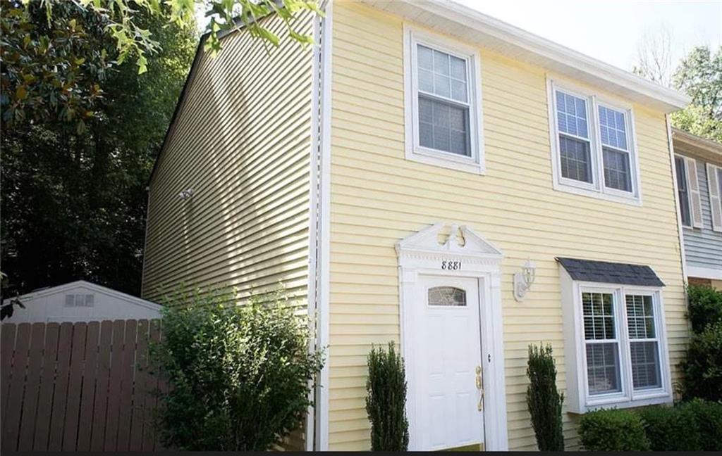 8881 Long Beach Cir in Atlanta, GA - Building Photo