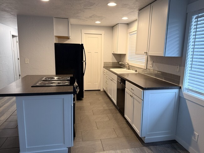 2030 Crimson Ave in Eugene, OR - Building Photo - Building Photo