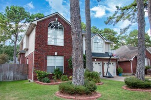 7911 Hidden Oaks Ln in Houston, TX - Building Photo