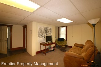 421 N 16th St in Manhattan, KS - Building Photo - Building Photo