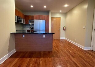 8125 River Rd in North Bergen, NJ - Building Photo - Building Photo