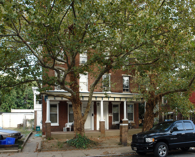 1827-1829 Kinsey St in Philadelphia, PA - Foto de edificio - Building Photo