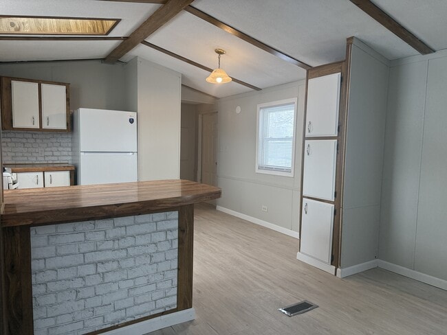 property at 913 Elm St