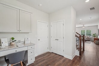 Satterfield Commons in Cartersville, GA - Building Photo - Building Photo