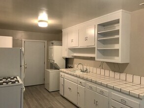 317-319-319 D St in Davis, CA - Building Photo - Building Photo