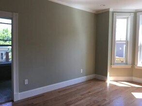 93 Upland Rd, Unit 1 in Cambridge, MA - Building Photo - Building Photo