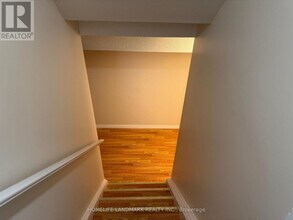 33 Silver Linden Dr in Richmond Hill, ON - Building Photo - Building Photo