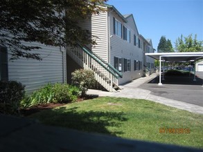 Tamarack Village in Vancouver, WA - Foto de edificio - Building Photo