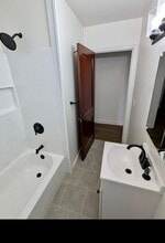 914 Hellertown Rd in Bethlehem, PA - Building Photo - Building Photo