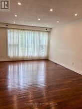 33 Angus Dr in Toronto, ON - Building Photo - Building Photo