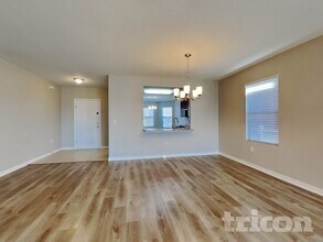 244 Hamlet Rd in Davenport, FL - Foto de edificio - Building Photo