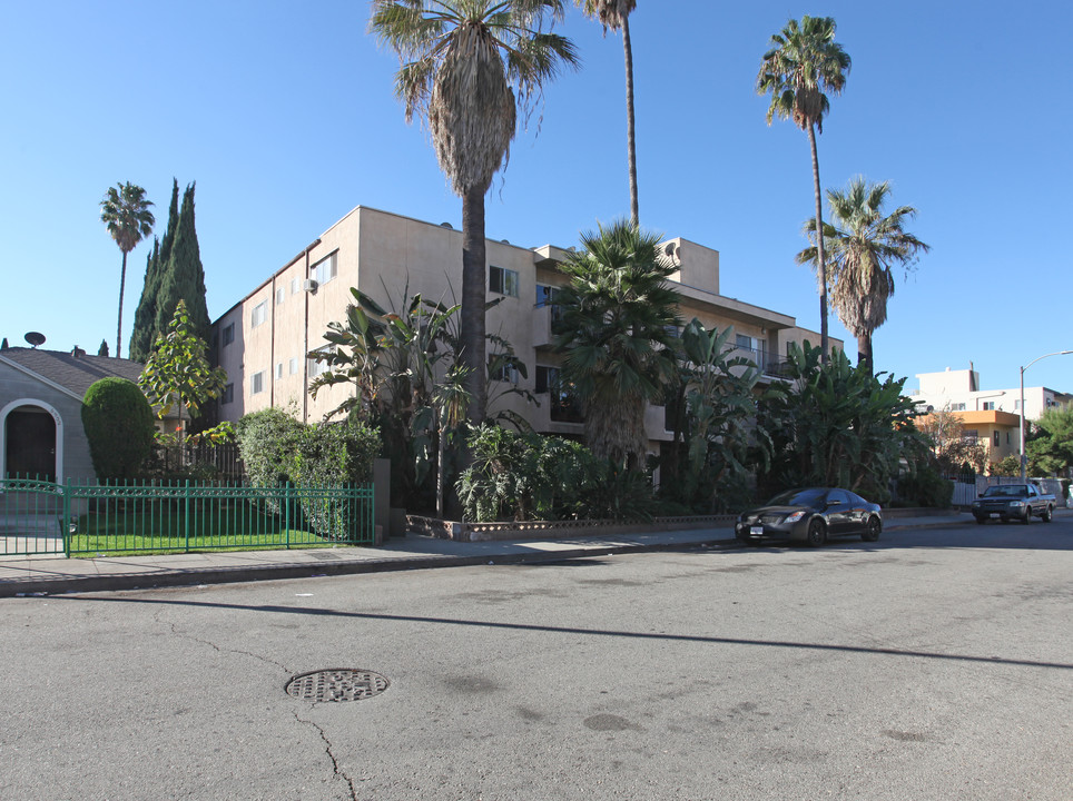 Mark Royal Apartments in Los Angeles, CA - Foto de edificio