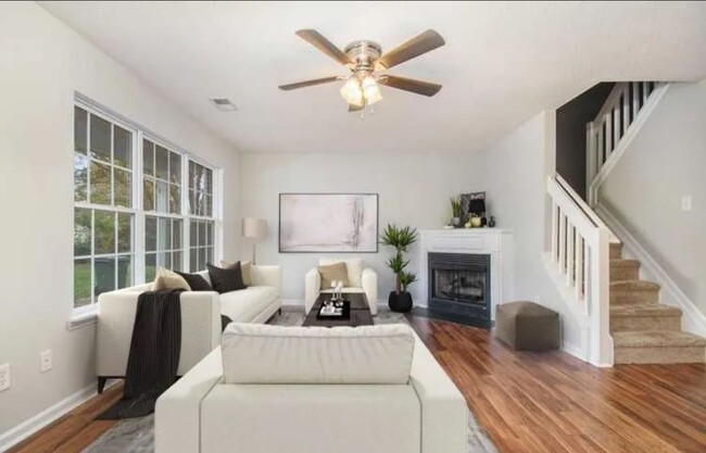 10519 Yellow Rose Ln in Charlotte, NC - Building Photo - Building Photo