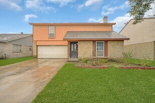 635 Walston Ln in Houston, TX - Building Photo