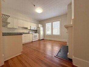 1268 College St in Macon, GA - Building Photo - Building Photo