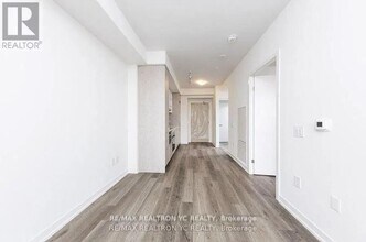 138-4138 Downes St in Toronto, ON - Building Photo - Building Photo