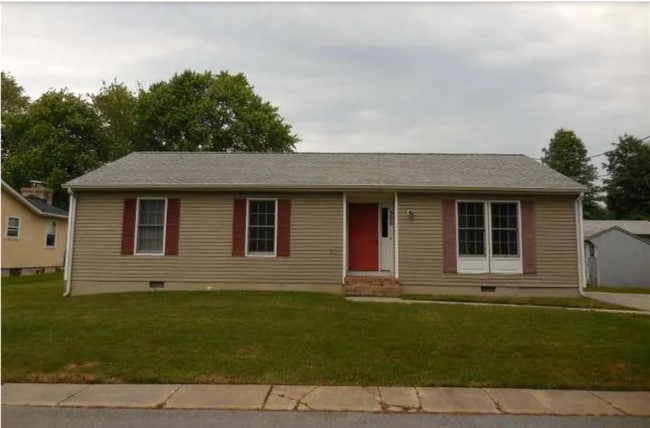 property at 366 Manuel St