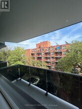 15 Walmer Rd in Toronto, ON - Building Photo - Building Photo