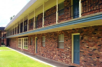 Four Fountain Apartments in Meridian, MS - Building Photo - Building Photo