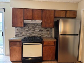 10707 Lanshire Dr in Austin, TX - Building Photo - Building Photo