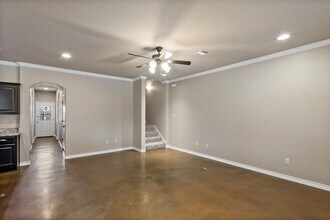 3330 Cullen Trail in College Station, TX - Building Photo - Building Photo