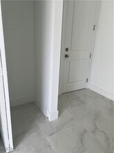 464 Eisenhower Blvd in Lehigh Acres, FL - Building Photo - Building Photo