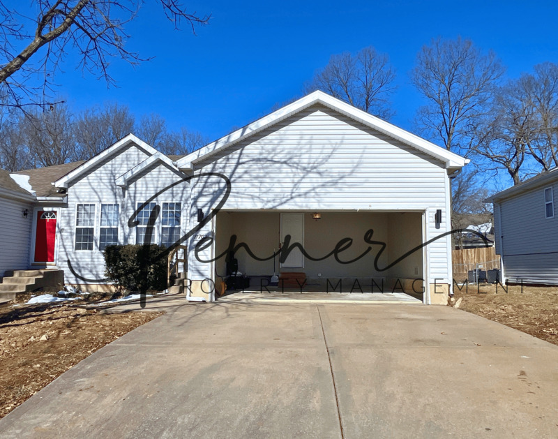 11702 E 85th St in Raytown, MO - Building Photo