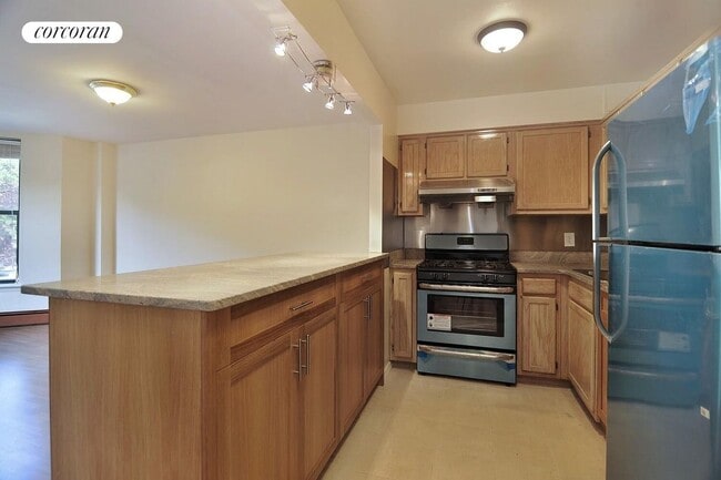 742 Fulton St in Brooklyn, NY - Building Photo - Building Photo