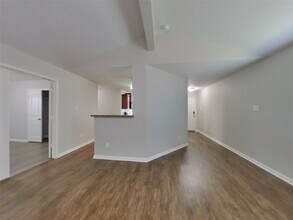 2417 Regatta Ln in Texas City, TX - Building Photo - Building Photo