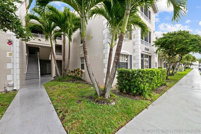 property at 2861 N Oakland Forest Dr